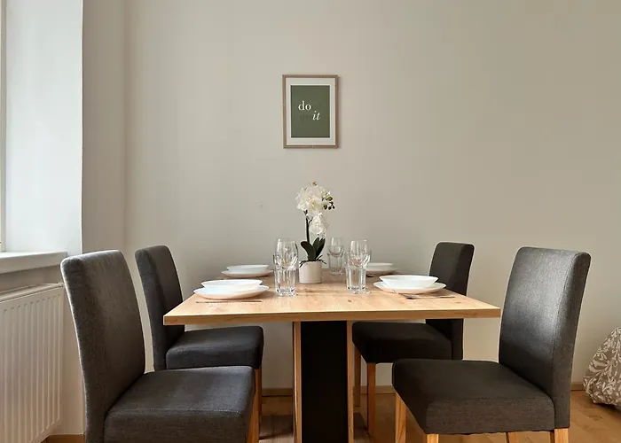 شقة Stylish Cosy With Free Parking