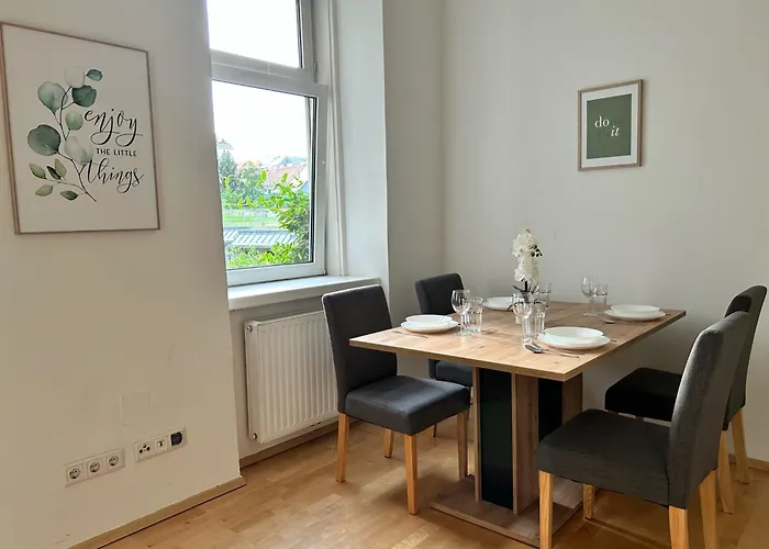 Stylish Cosy With Free Parking شقة